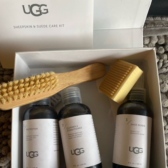 #NIB #BrandNew.                   #UGG SUEDE CLEANER - Picture 3 of 4